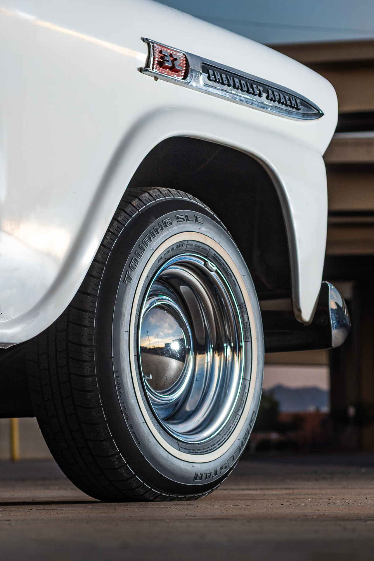 milestar ms775 touring sle on white chevrolet apache
