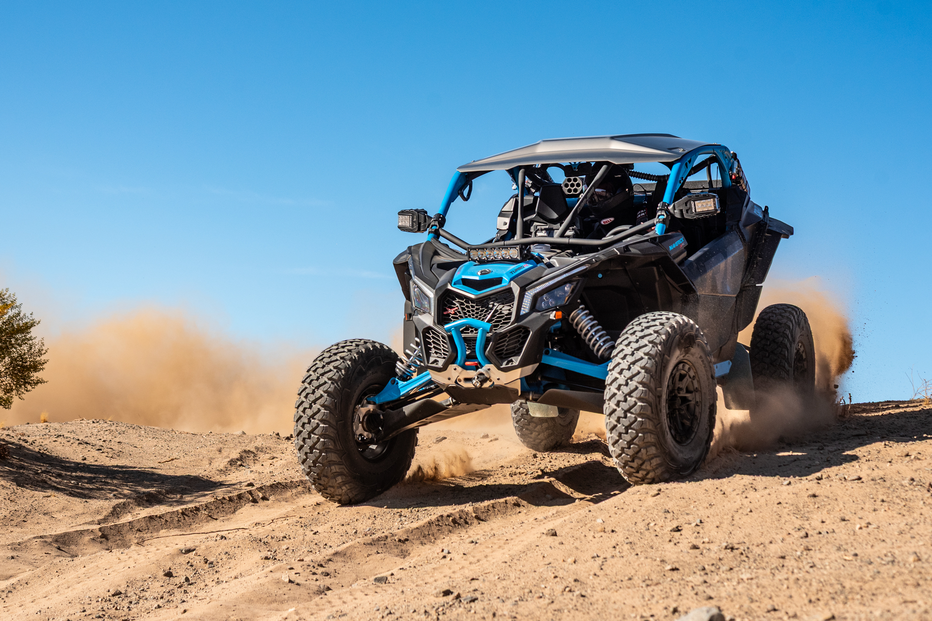 milestar patagonia sxs on blue canam side-by-side